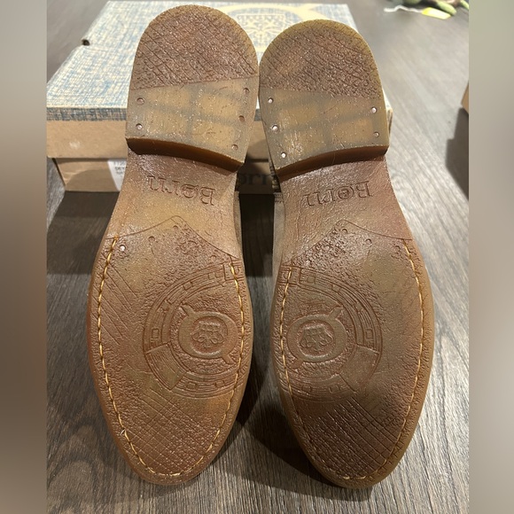 NIB Born Deya Boots in Color Natural - Picture 6 of 8